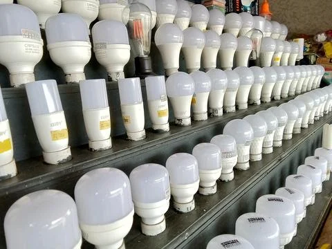 Central Java Indonesia 4 may 2024: The shop repairs broken lamps and sells lamps Photos