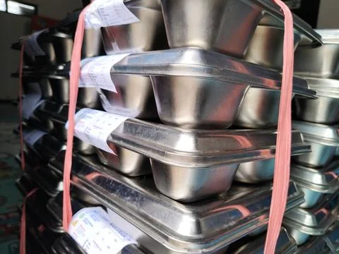 Central Java Indonesia 7 September 2026: Massive stacks of stainless steel compa Stock-Fotos