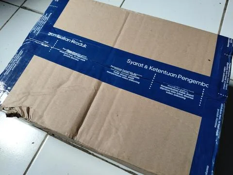 Central Java Indonesia 7 September 2026: Close-up of a cardboard shipping box se Stock Photos