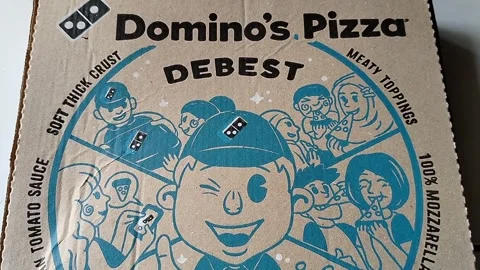 Central Java Indonesia 8 February 2026: Food packaging from Domino's Pizza. Video stock 332067046
