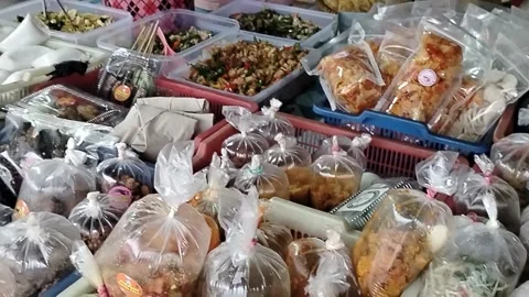 Central Java Indonesia 8 September 2026: Authentic Southeast Asian street food  Stock-Footage 345073711