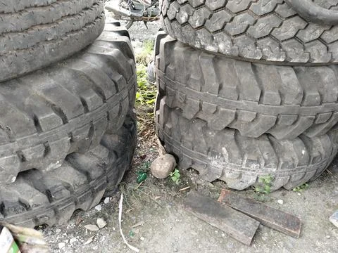 Central Java Indonesia 9 april 2026: Stacked large tires in an industrial worksh Stock-Fotos