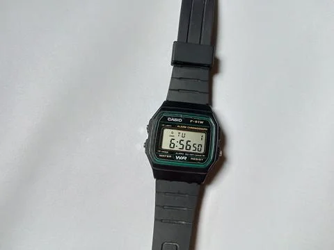 Central Java Indonesia April 1, 2025: Casio F 91w watch Stockfoto's