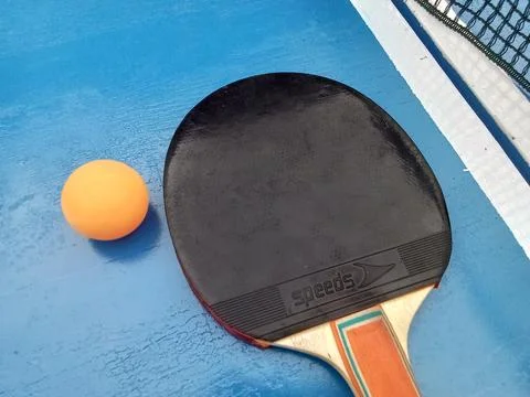 Central Java Indonesia April 12, 2023: ping pong ball and racket ping pong. Фото