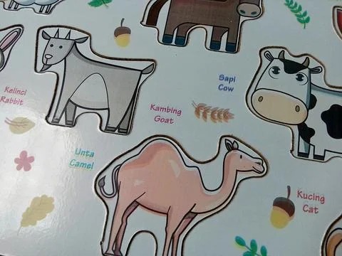 Central Java Indonesia April 17 2024: Puzzle for children's education, animal th Stockfoto's