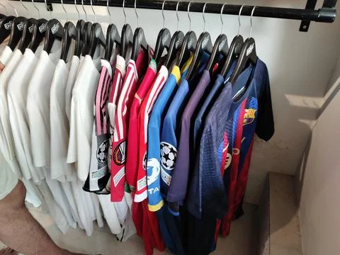 CENTRAL JAVA, INDONESIA - AUG 11, 2026: Everyday commerce showing colorful sport Fotos de archivo