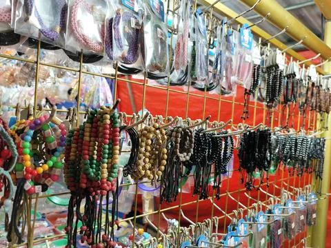 CENTRAL JAVA, INDONESIA - AUG 2, 2026: Close up view of various colorful beaded  Stock-Fotos