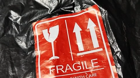 CENTRAL JAVA, INDONESIA - AUGUST 1, 2026: Handheld b-roll footage of a red fragi 库存影片 347283760