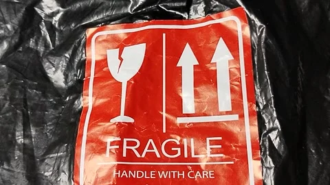 CENTRAL JAVA, INDONESIA - AUGUST 1, 2026: Handheld b-roll footage of a red fragi 库存影片 347283762