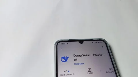 Central Java Indonesia August 14, 2025: Deepseek mobile application, ai Stock Footage 314827323