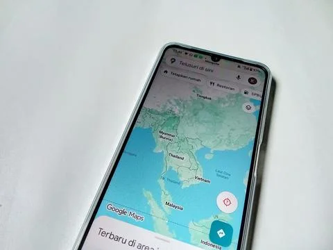 Central Java Indonesia August 14, 2025: Google Maps application  Stockfoto's