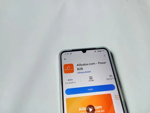 Central Java Indonesia August 14, 2025: Alibaba b2b marketplace app  库存照片