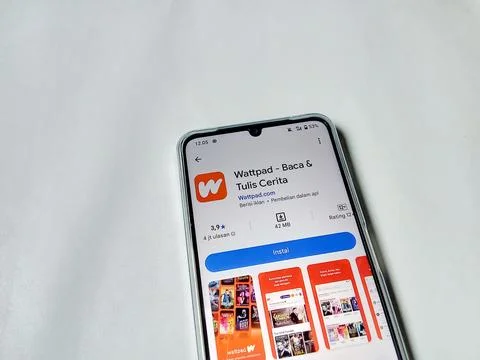 Central Java Indonesia August 14, 2025:  Wattpad app on google play. 스톡 사진