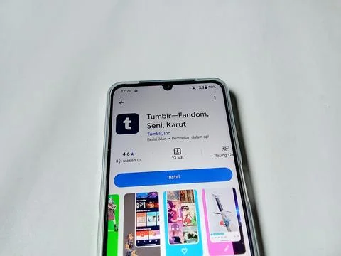 Central Java Indonesia August 14, 2025: Tumblr social media app on google play. Фото