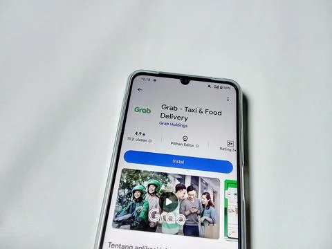 Central Java Indonesia August 14, 2025: grab app on google play. Foto stock