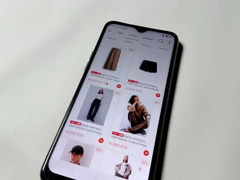 Central Java Indonesia August 14, 2025: fashion outfits in online e-commerce. 写真素材