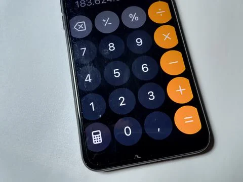 Central Java Indonesia August 14, 2025: calculator application on smartphone. Foto stock