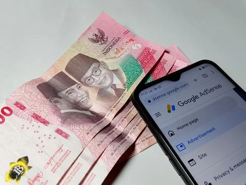 Central Java Indonesia August 14, 2025: google adsense make money online on the  Stock Photos