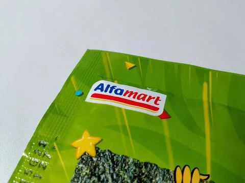 Central Java Indonesia August 22, 2025: Fried Nori snacks Alfamart Alfamidi. Fotos Stock