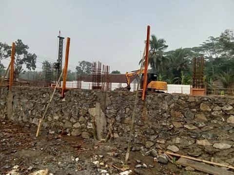 Central Java Indonesia August 24, 2025: Excavator at a construction project. 库存照片