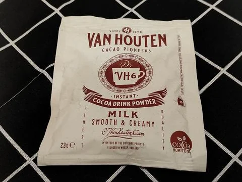 Central Java Indonesia February 14, 2026: Van Houten VH6, Instant cocoa drink  Stock-Fotos