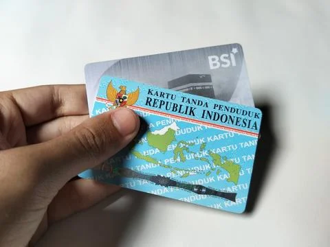 Central Java Indonesia February 15, 2026: A person holding an ID card and a BSI  Stock-Fotos