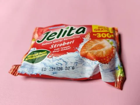 Central Java, Indonesia, February 27, 2026: Strawberry scented Jelita bar soap  Stock-Fotos