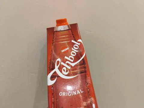 Central Java Indonesia February 4, 2026: Teh Botol Sosro is a brand of jasmine Фото