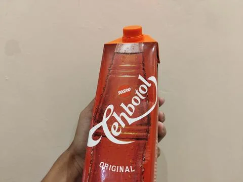 Central Java Indonesia February 4, 2026: Teh Botol Sosro is a brand of jasmine Фото