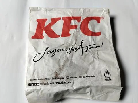 Central Java Indonesia January 11, 2026: kfc fried chicken, in a container. Foto stock