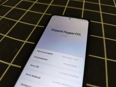 Central Java Indonesia January 14, 2026: Xiaomi HyperOS 2.0205.0 smartphone. 写真素材