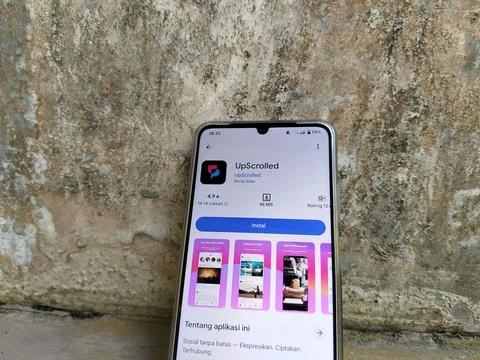 Central Java, Indonesia, January 31, 2026: UpScrolled social media. Stockfoto's