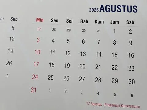 Central Java Indonesia July 23, 2025: August 2025 calendar photo. Stockfoto's