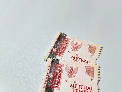 Central Java Indonesia July 23, 2025: 10,000 Indonesian stamp Foto stock