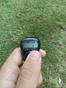 Central Java, Indonesia July 27, 2024: A person holding a digital prayer beads. Foto stock