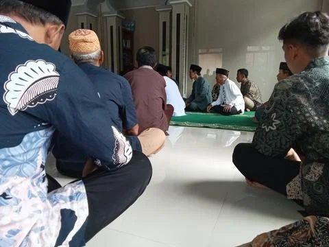 Central Java Indonesia June 1, 2025: Wedding in the prayer room, Mushola. Stockfoto's
