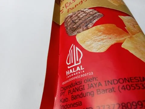 Central Java Indonesia June 19, 2025: Happy Island VIP Chips, snacks. Fotos de archivo
