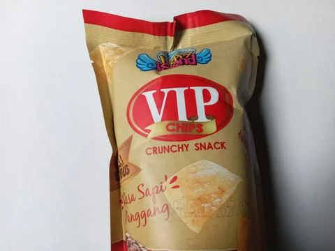 Central Java Indonesia June 19, 2025: Happy Island VIP Chips, snacks. Fotos de archivo