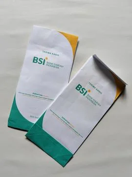 Central Java, Indonesia – May 10, 2026: A Bank Syariah Indonesia (BSI) money  Stockfoto's