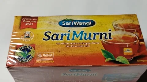 Central Java, Indonesia, May 19, 2026: Sari Murni Indonesian Black Tea in conven Stock Footage 335191890