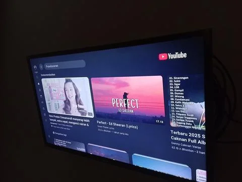 Central Java Indonesia May 5, 2025: YouTube application on smart TV. Stock-Fotos