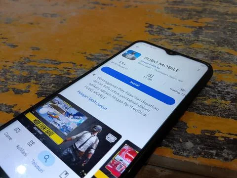 Central Java Indonesia November 12, 2025: PUBG game application, on Google Play. Фото