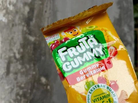 Central Java Indonesia November 12, 2025: Fruta Gummy is a sweet jelly candy. Foto stock