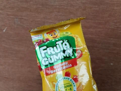 Central Java Indonesia November 12, 2025: Fruta Gummy is a sweet jelly candy. Foto stock