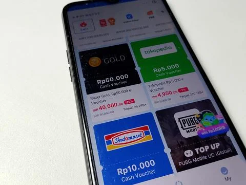 Central Java Indonesia November 14, 2025: DANA is a digital financial service Stockfoto's