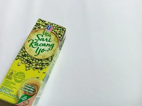 Central Java Indonesia November 5 2024: Mung bean juice drink. Фото