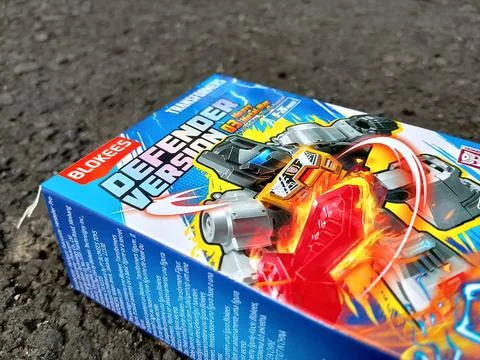 Central Java Indonesia October 13, 2025: Packaging Blokees Transformers Defender Stockfoto's