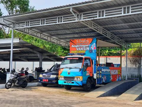 Central Java, Indonesia in October 2022. The car belongs to the Jepara Police Stock-Fotos