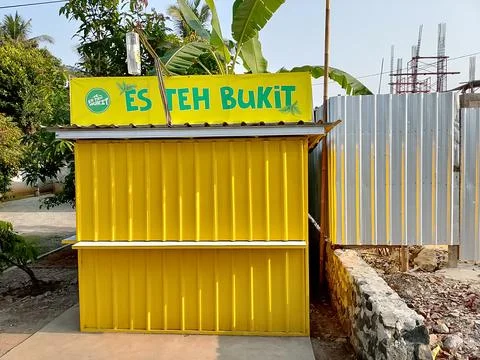 Central Java Indonesia October 7, 2025: iced tea drink outlet. Photos