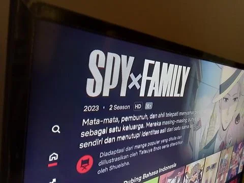 Central Java Indonesia September 28, 2025: spy x family anime on Netflix streami Stock-Fotos